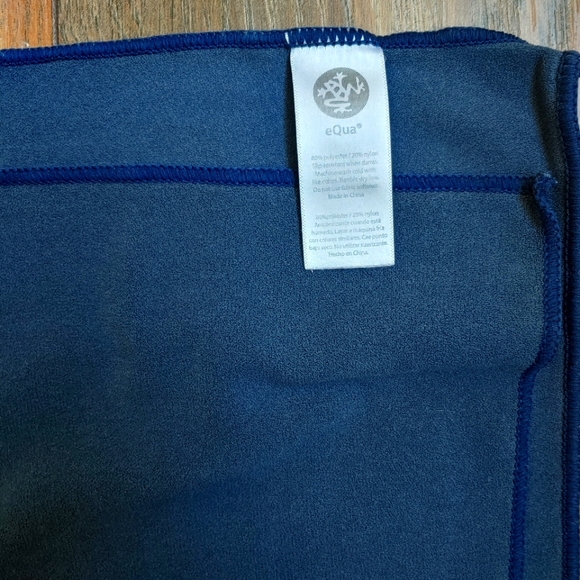 💙 Manduka Equa Yoga Mat Towel Standard Length- Midnight - Picture 3 of 4